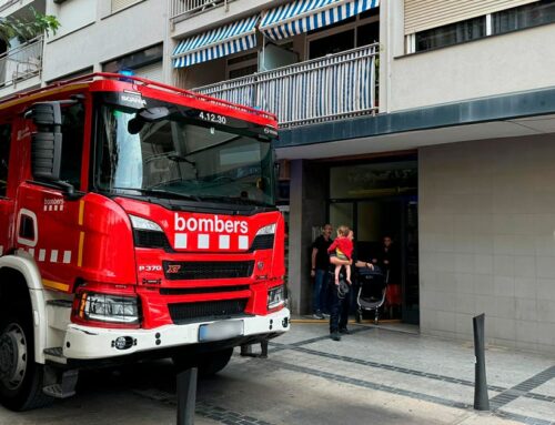 Un incendi en el jacuzzi d’un habitatge del carrer Amadeu obliga a desallotjar l’edifici