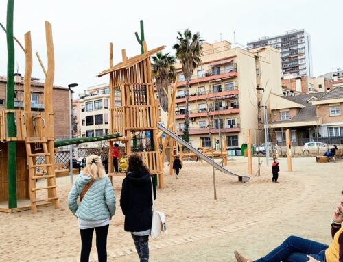 Les famílies calellenques aproven la nova plaça Jaume Marxuach